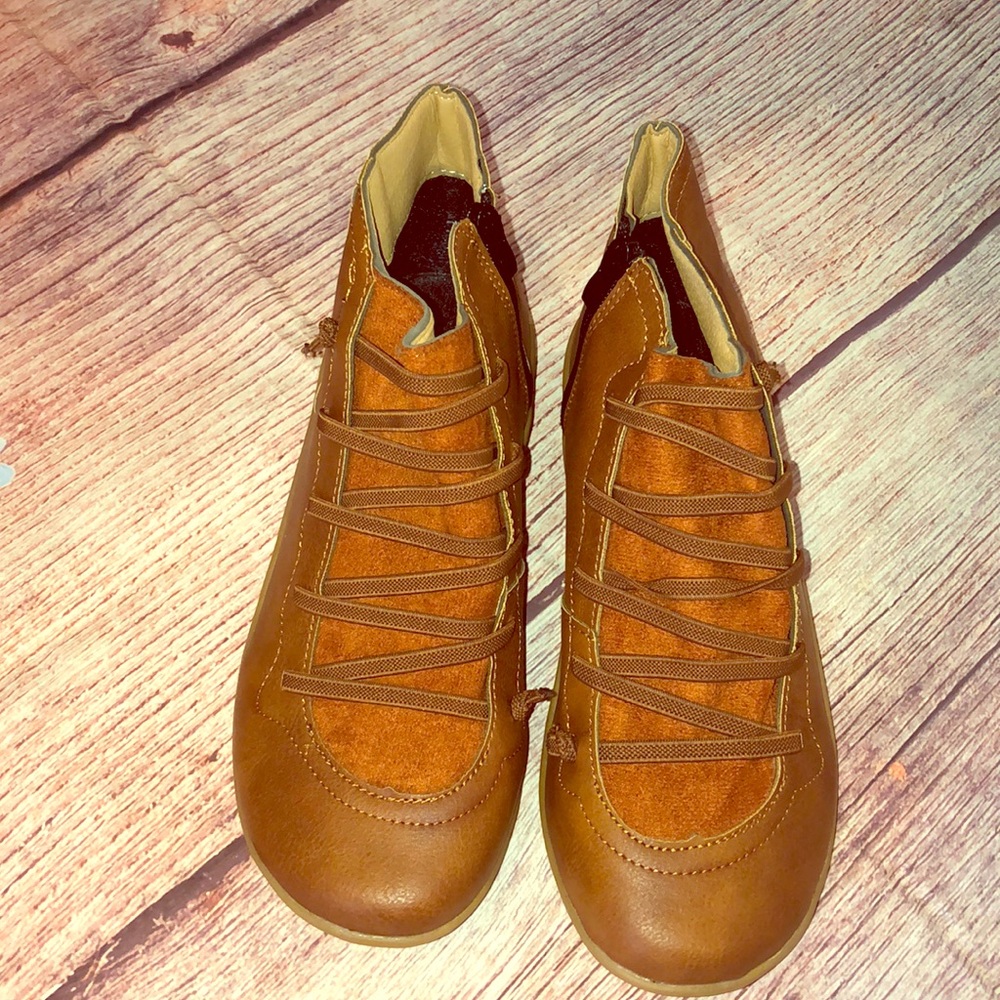 Brand new MISYAA arch support boots.